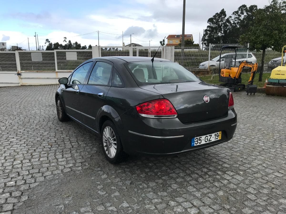 Fiat Linea 1.3 D Multijet · Ano 2008 — image 4