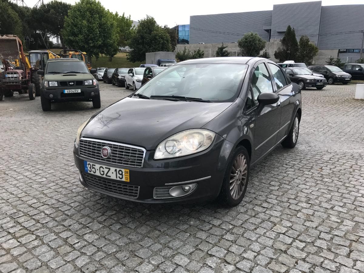Fiat Linea 1.3 D Multijet · Ano 2008 — image 5