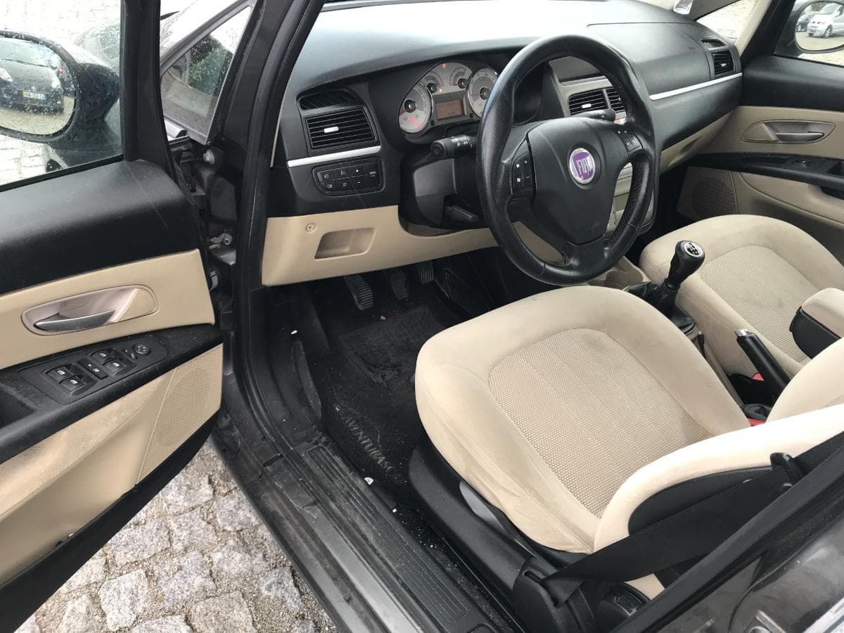 Fiat Linea 1.3 D Multijet · Ano 2008 — image 18