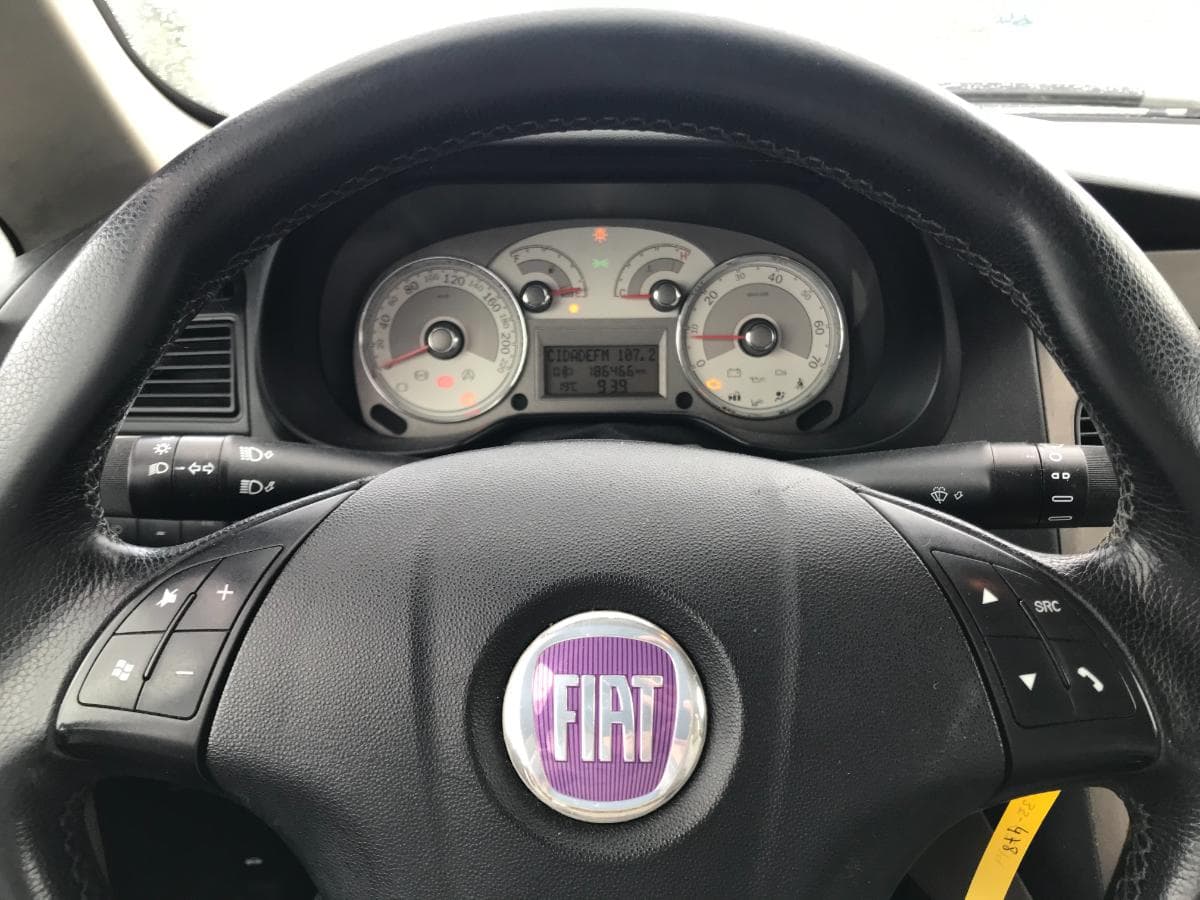 Fiat Linea 1.3 D Multijet · Ano 2008 — image 21