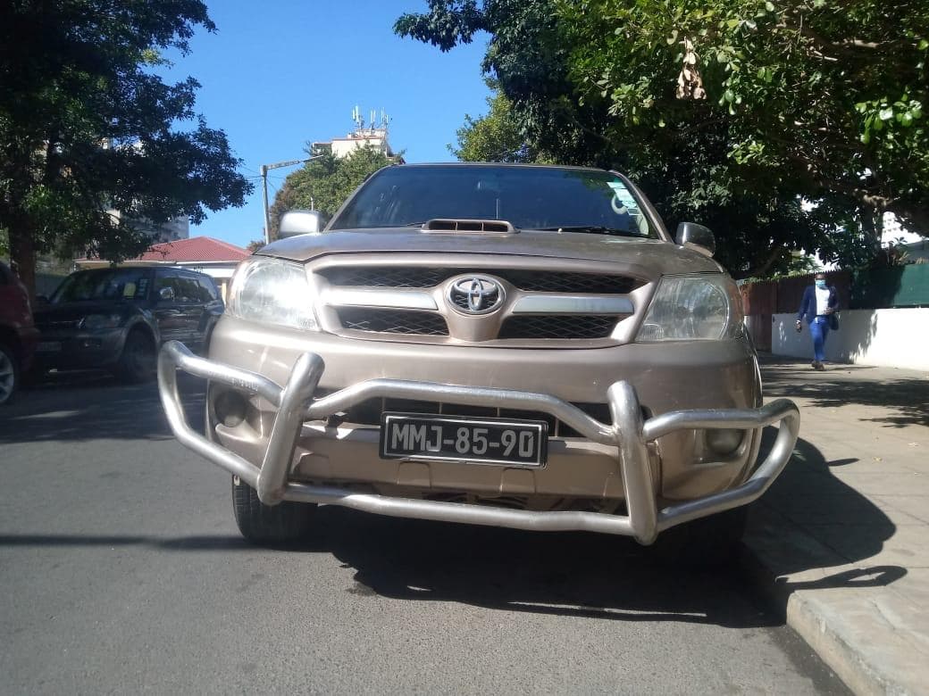 Toyota Hilux · — image 1
