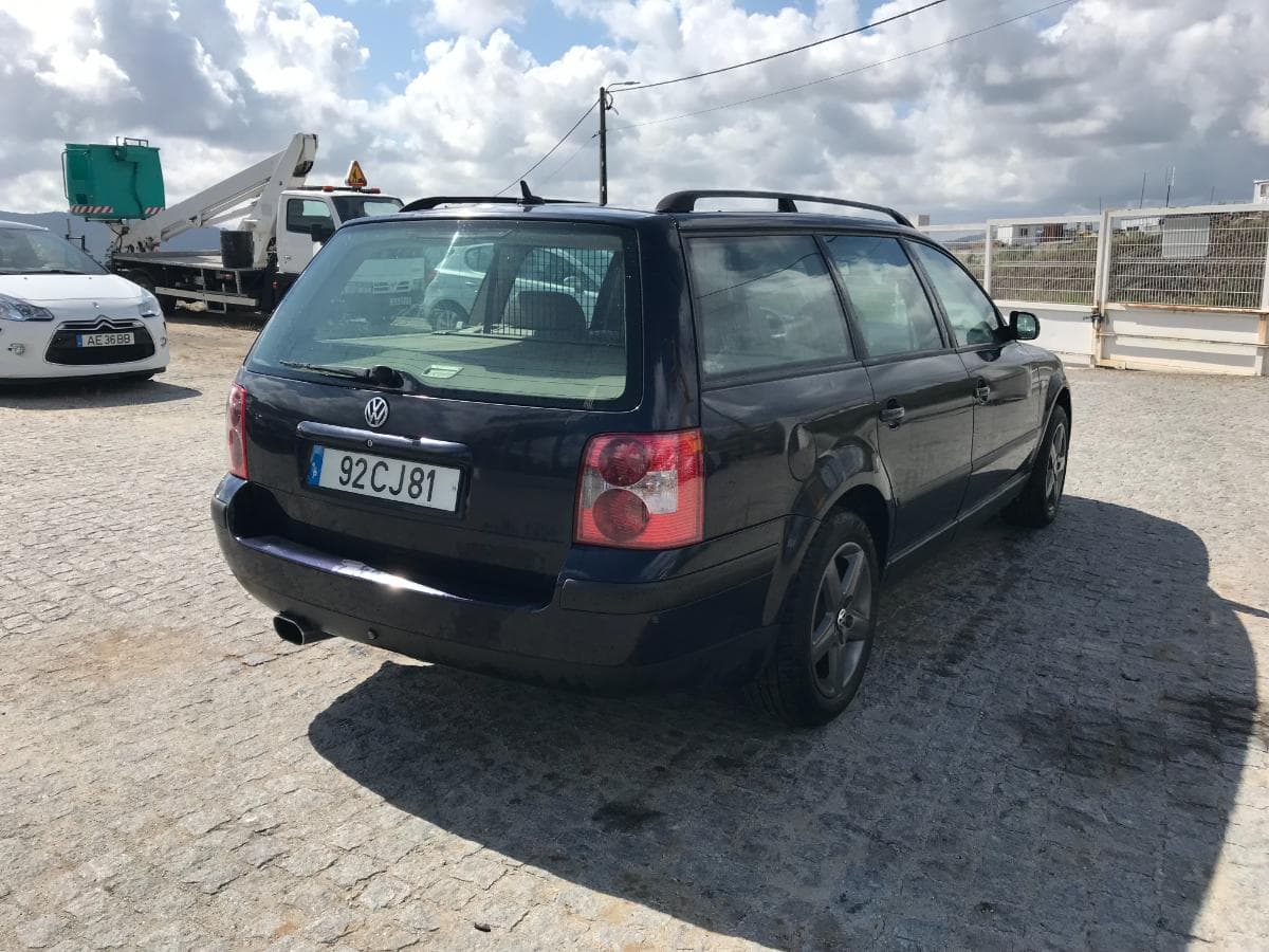 Volkswagen Passat 1.9 TDI · Ano 2000 — imagen 4