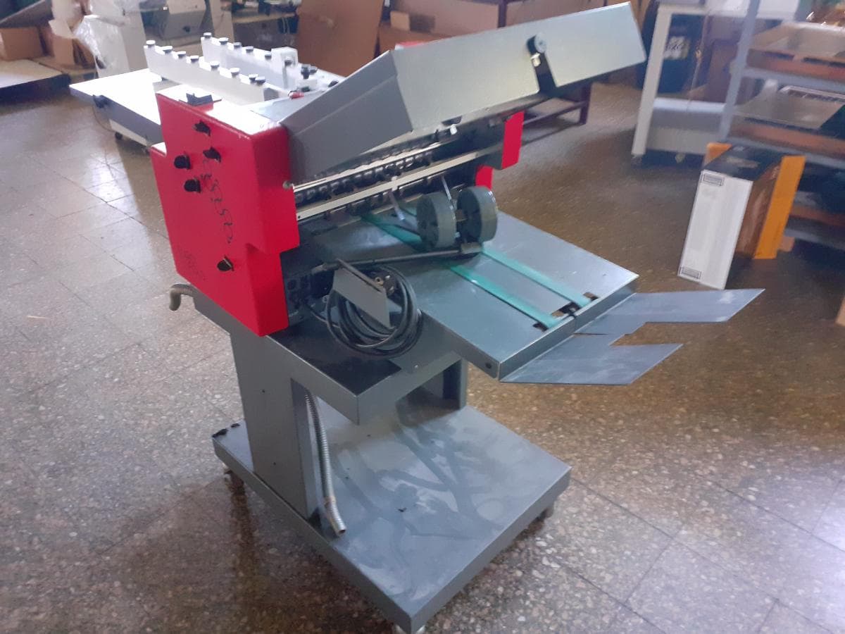 Máquina de Dobrar, Vincar e Picotar — imagen 8