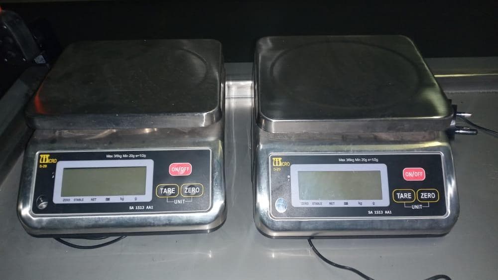 Balanças eléctricas ·