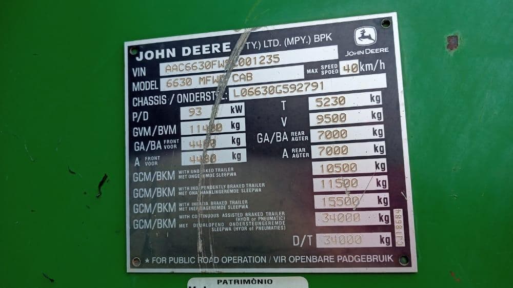 Tractor John Deere 6630 · — imagem 3