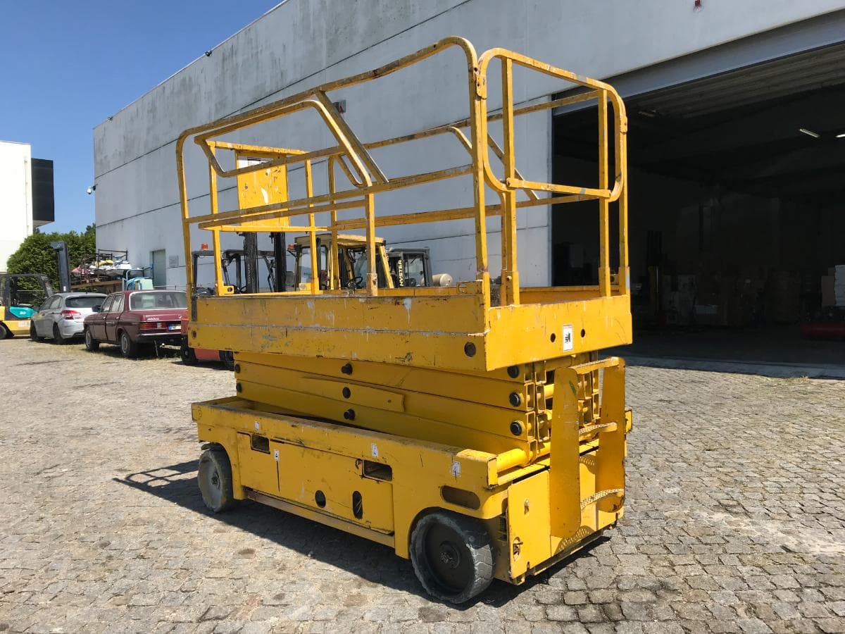 Plataforma Haulotte Compact 10 Elétrico · Ano 2003 — imagen 4