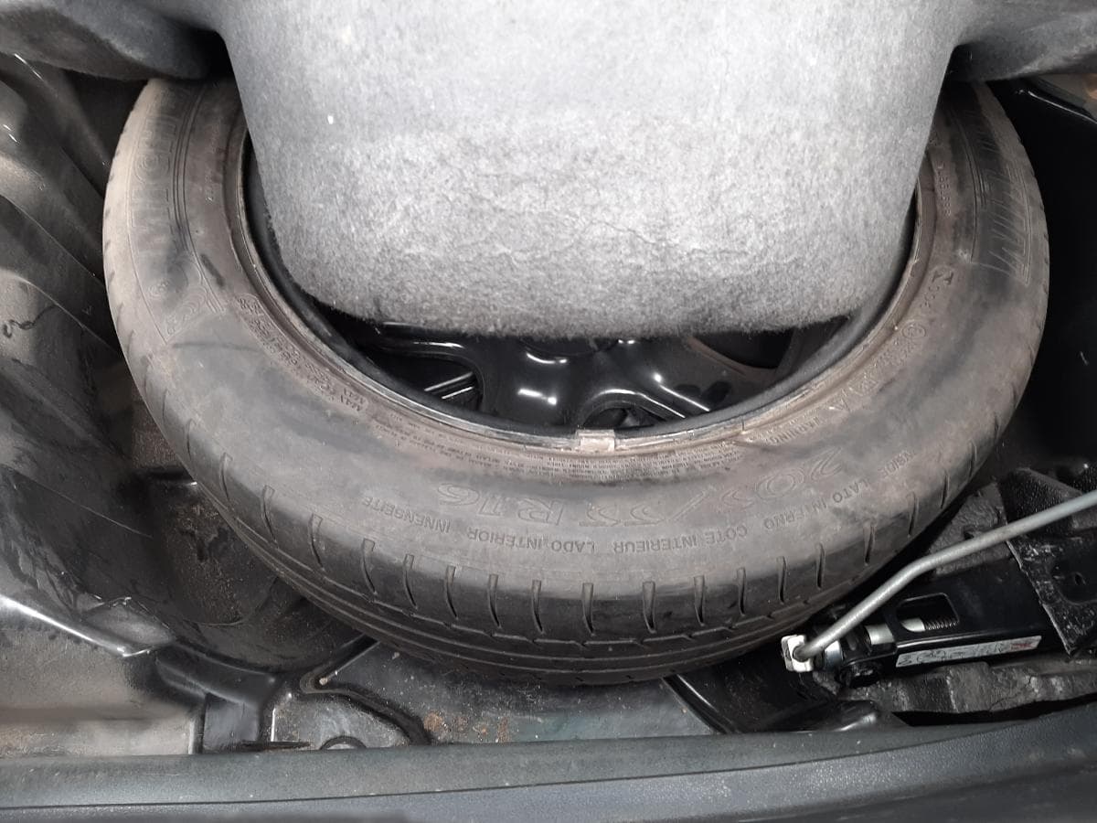 Renault Mégane Coupé 1.5 DCI · Ano 2015 — imagem 13