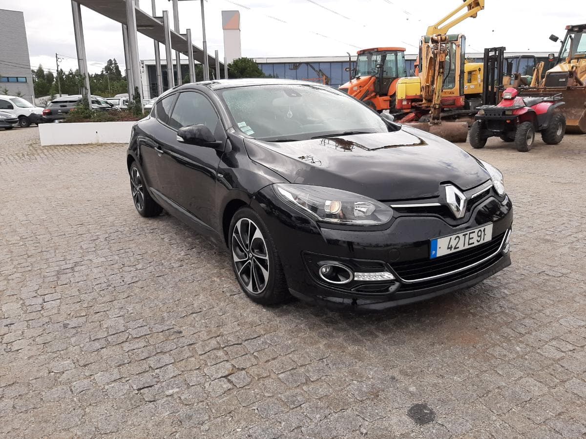 Renault Mégane Coupé 1.5 DCI · Ano 2015 — imagem 1