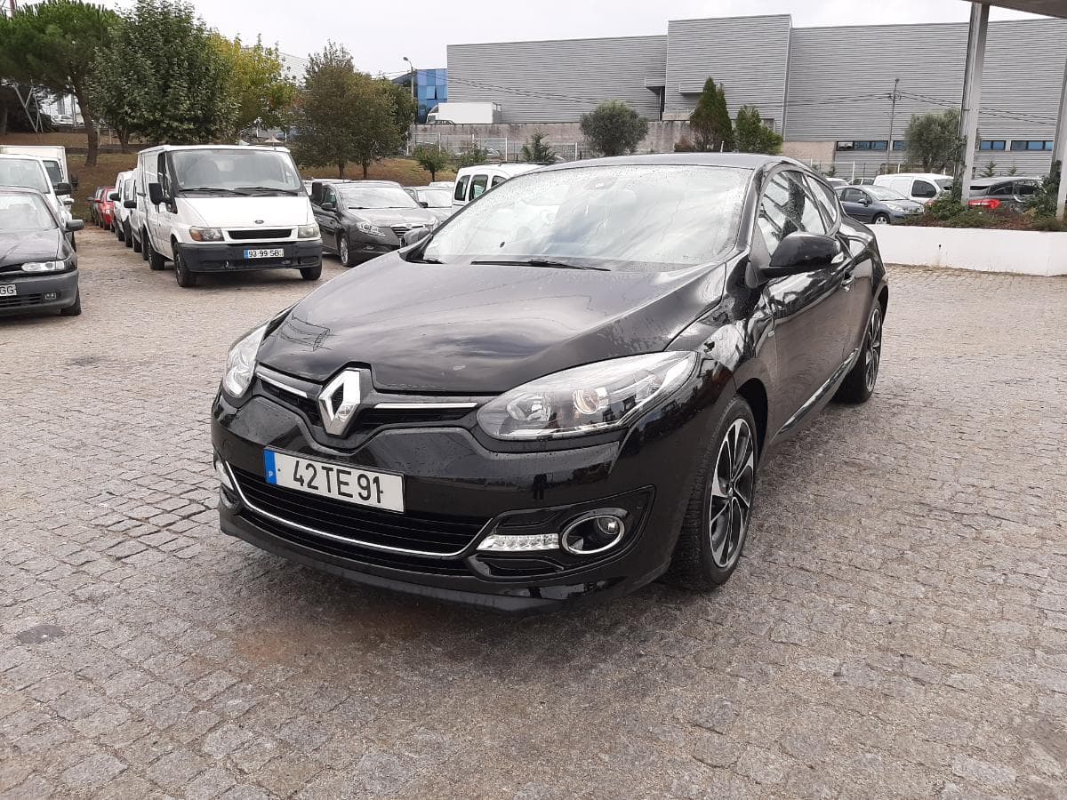 Renault Mégane Coupé 1.5 DCI · Ano 2015 — imagem 3