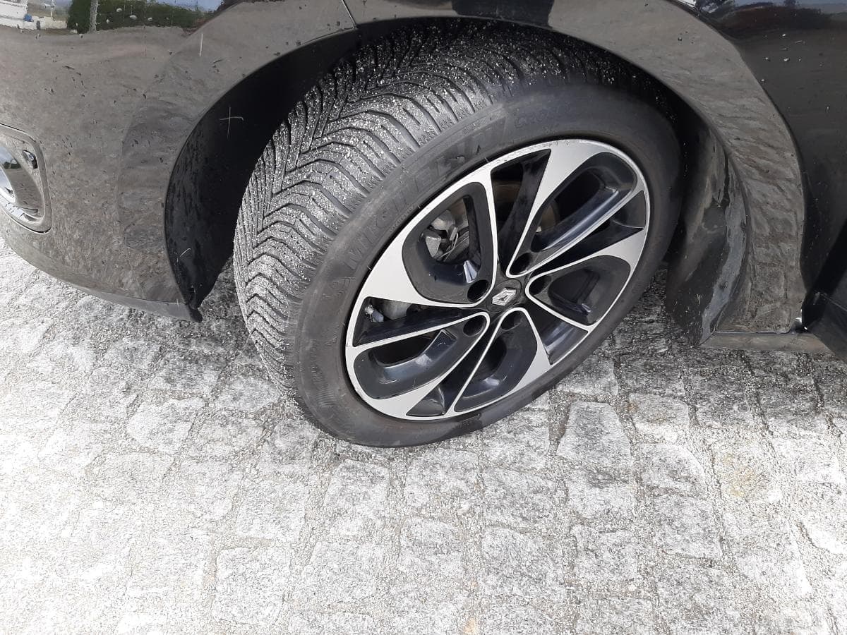 Renault Mégane Coupé 1.5 DCI · Ano 2015 — imagem 11
