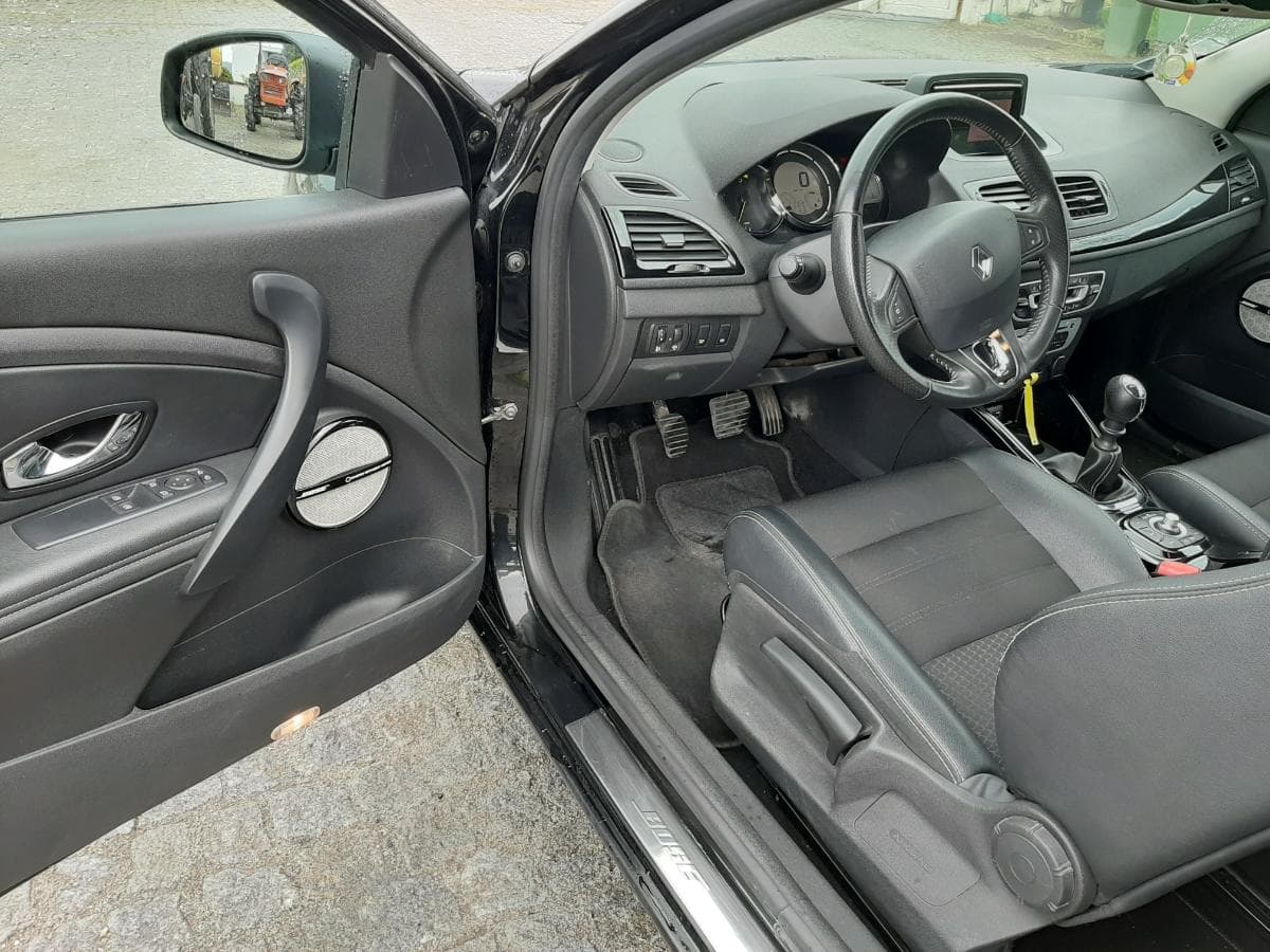 Renault Mégane Coupé 1.5 DCI · Ano 2015 — imagem 16
