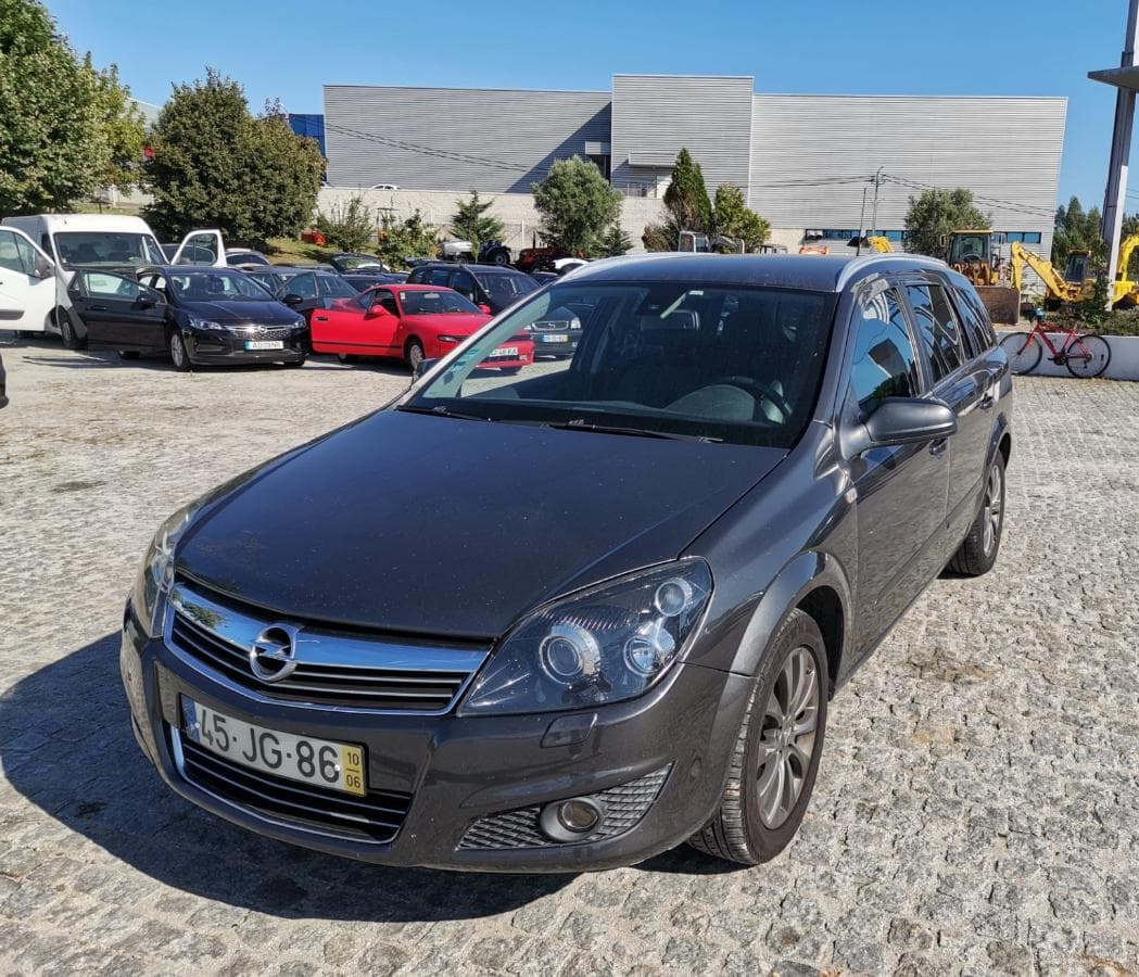 Opel Astra 1.7 Cdti  · Ano 2010 — imagem 5
