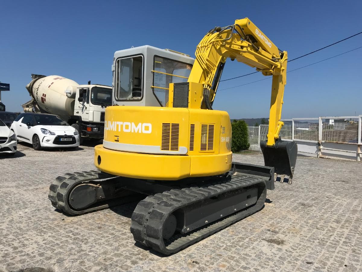 Mini Giratória Sumitomo · 6 Toneladas — imagen 4