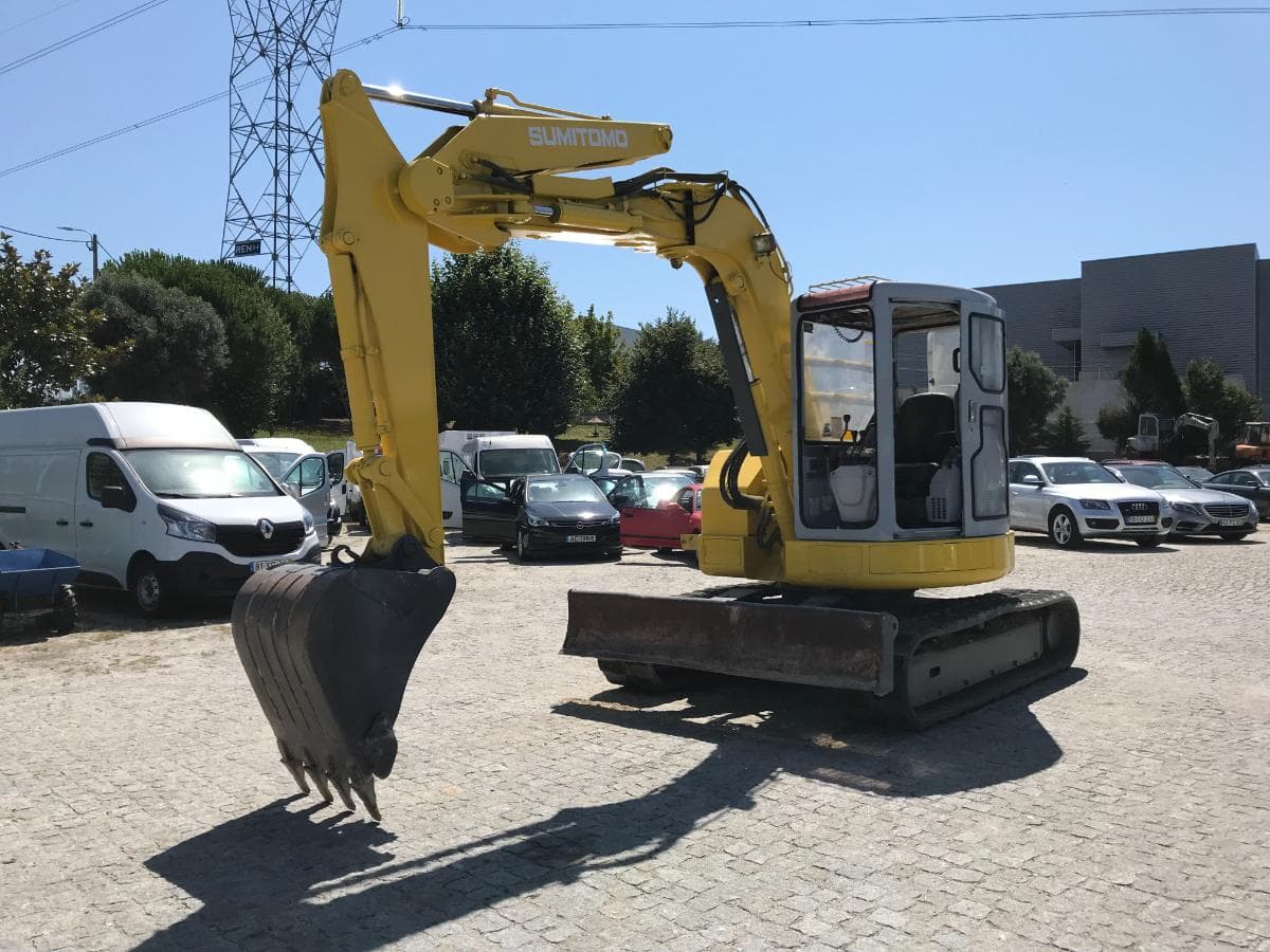 Mini Giratória Sumitomo · 6 Toneladas — imagen 2