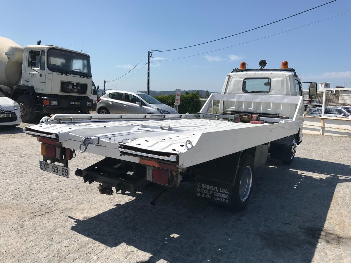 Isuzu NKR Pronto Socorro Com Guincho — imagen 4