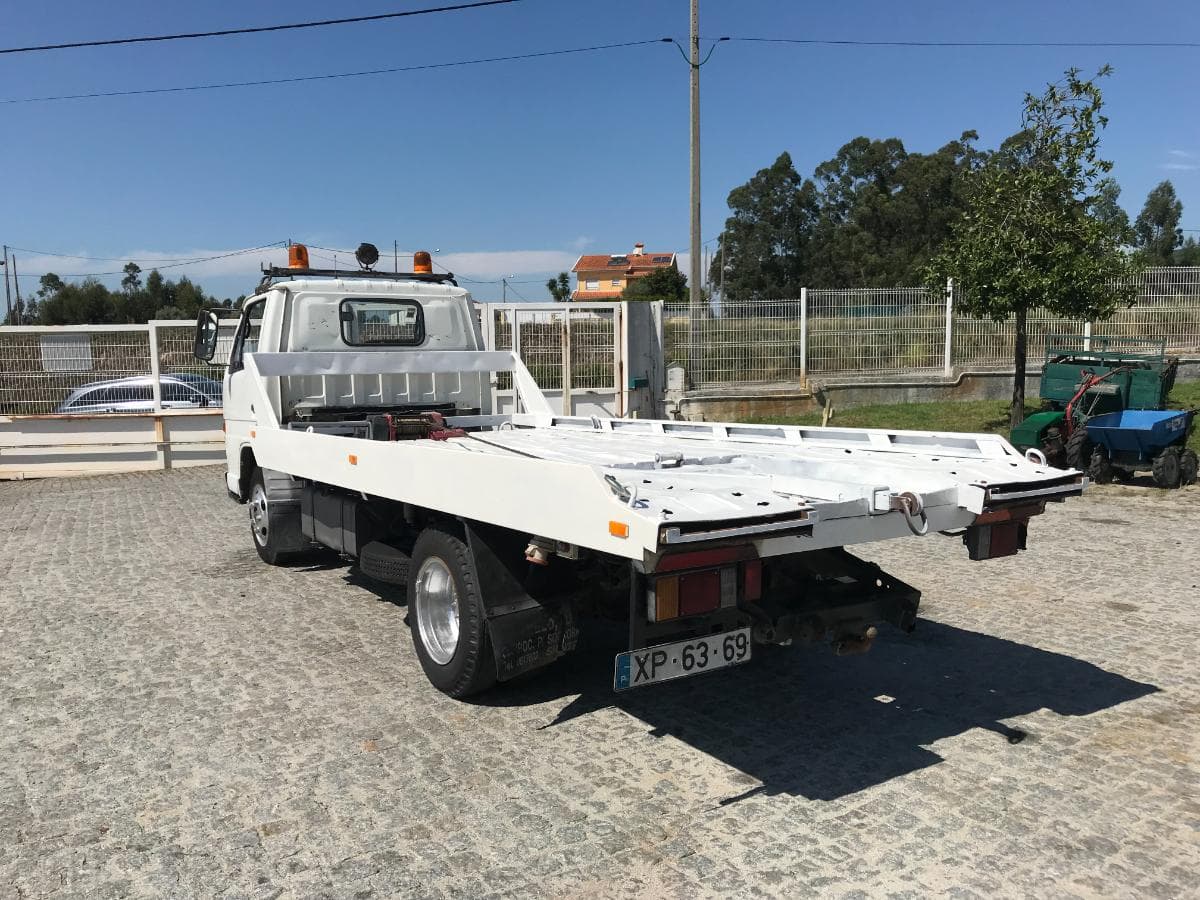 Isuzu NKR Pronto Socorro Com Guincho — imagen 6