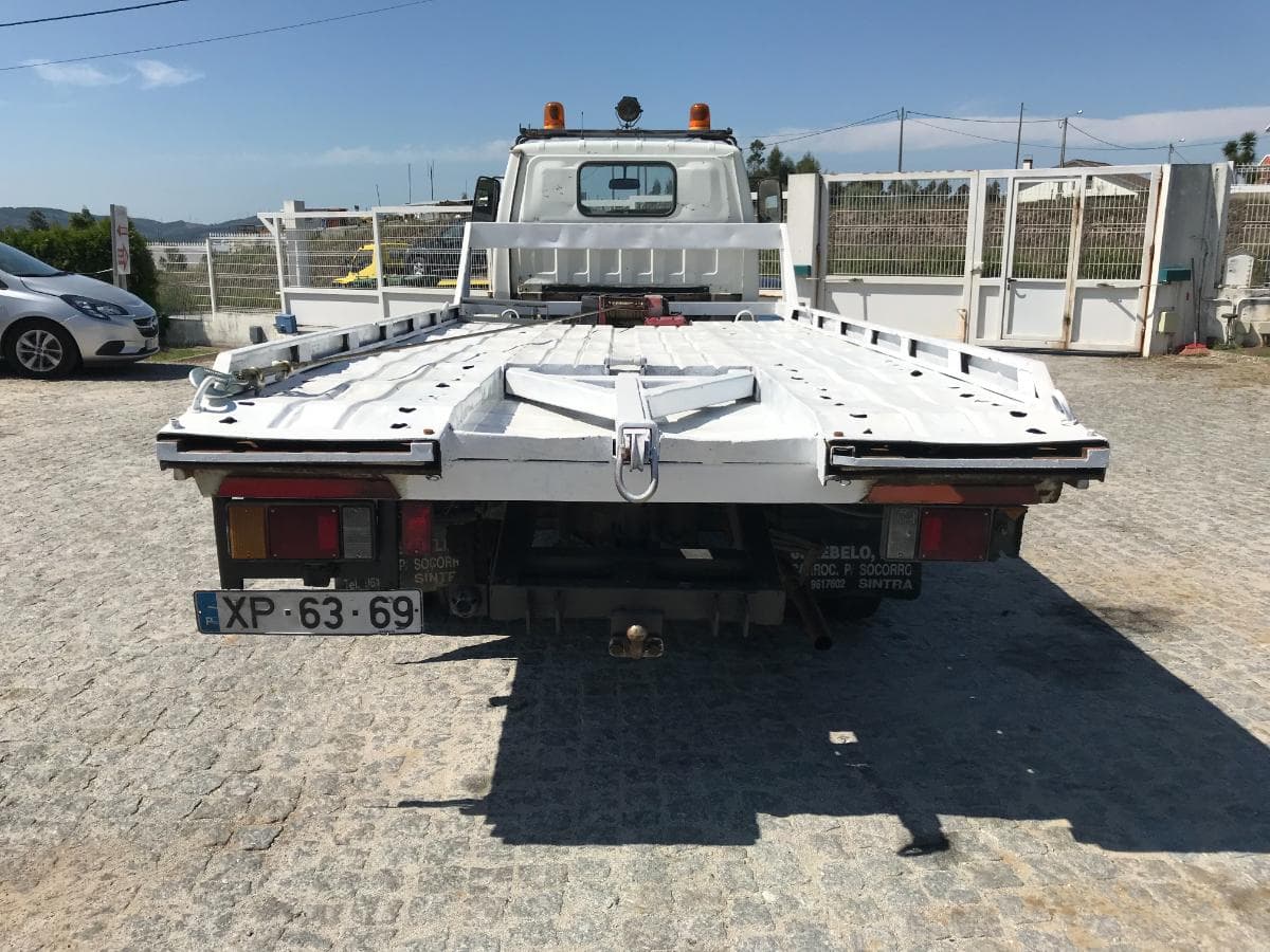 Isuzu NKR Pronto Socorro Com Guincho — imagen 5