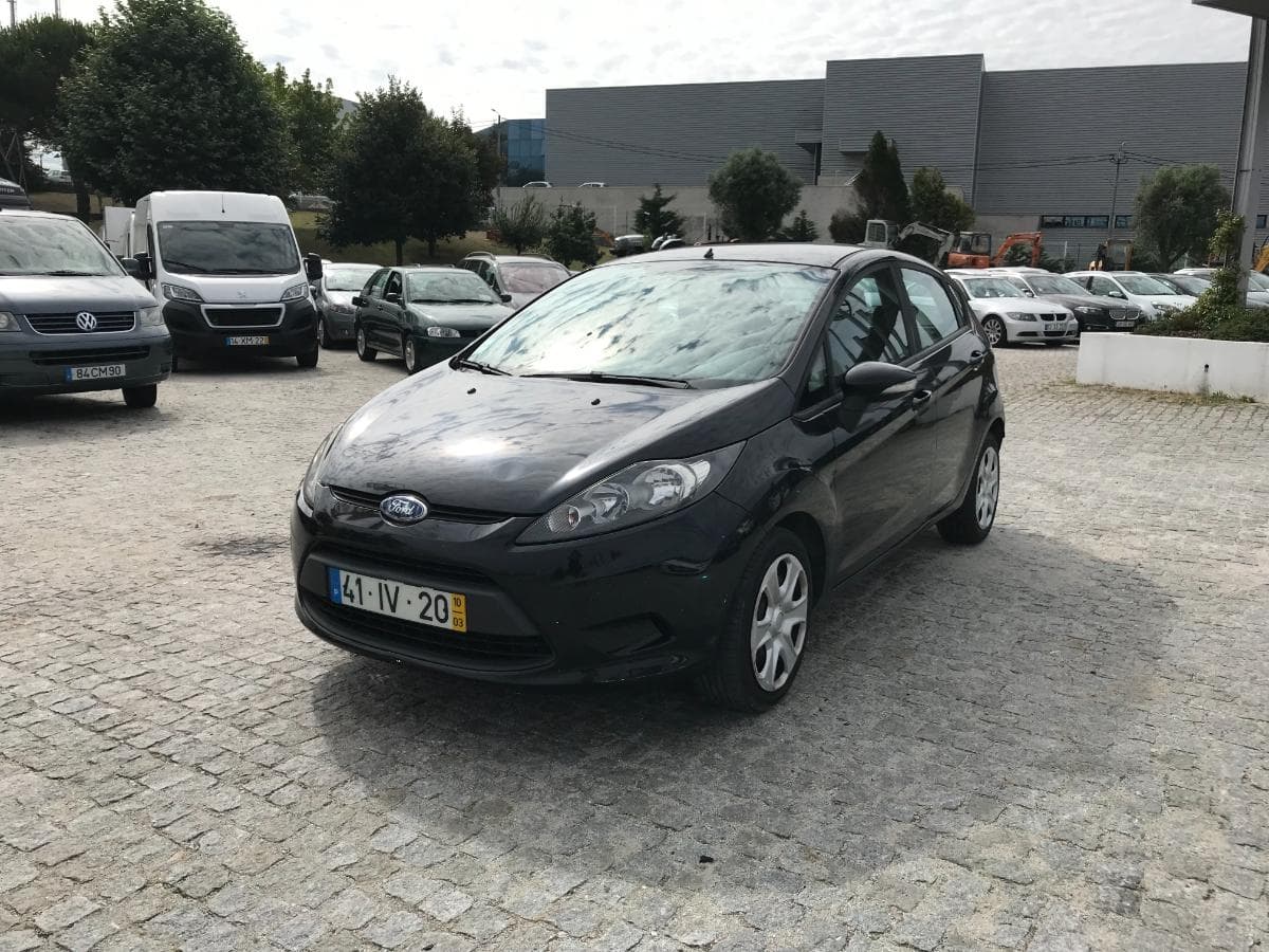 Ford Fiesta 1.4 TDCI · Ano 2010 — imagem 3