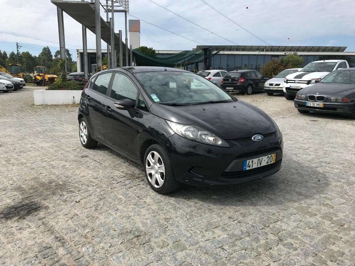 Ford Fiesta 1.4 TDCI · Ano 2010 — imagem 1