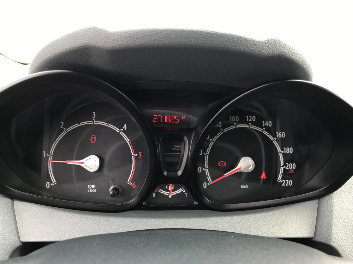 Ford Fiesta 1.4 TDCI · Ano 2010 — imagem 16