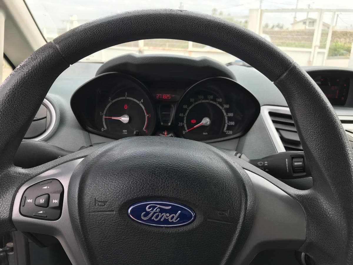 Ford Fiesta 1.4 TDCI · Ano 2010 — imagem 19