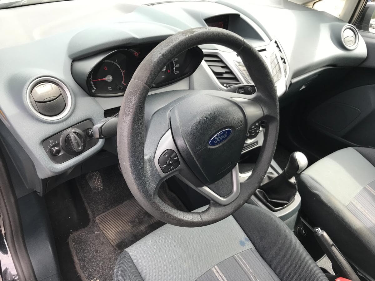 Ford Fiesta 1.4 TDCI · Ano 2010 — imagem 22