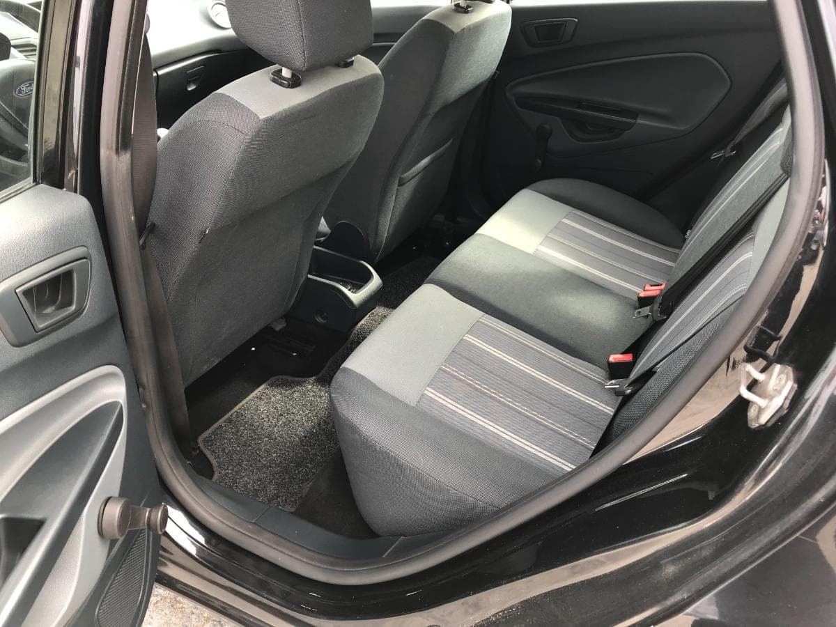 Ford Fiesta 1.4 TDCI · Ano 2010 — imagem 23
