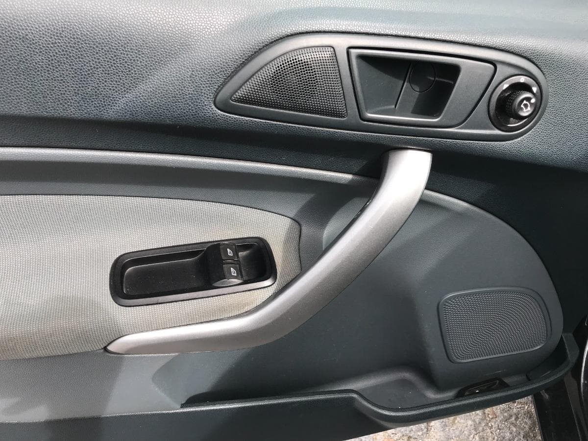 Ford Fiesta 1.4 TDCI · Ano 2010 — imagem 24