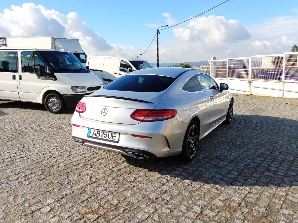 Mercedes-Benz C220 Coupé · Ano 2016 — imagem 4
