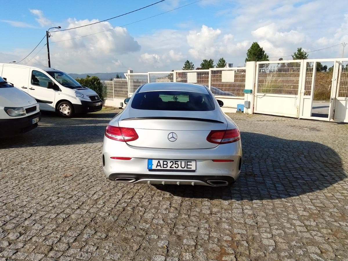 Mercedes-Benz C220 Coupé · Ano 2016 — imagem 5