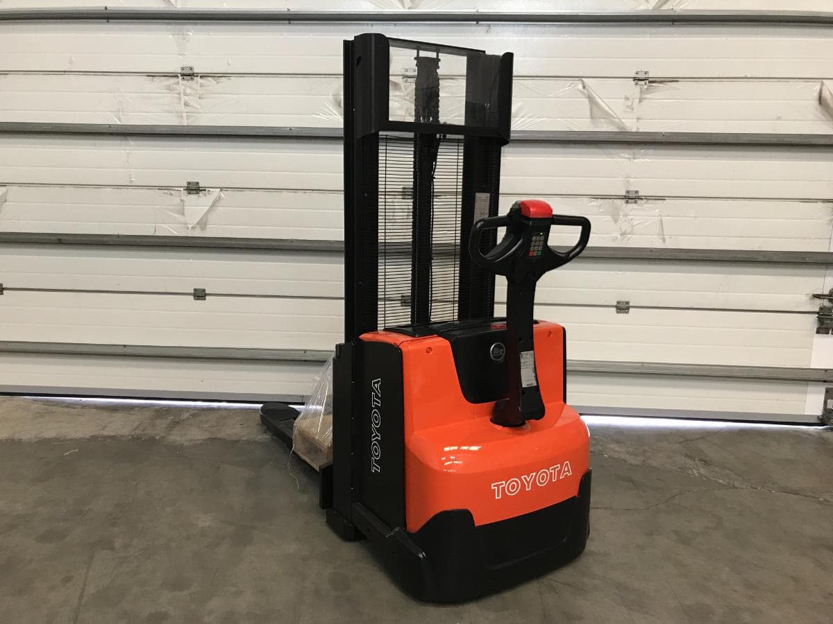 Stacker BT SWE 120 · Ano 2014 — imagem 3