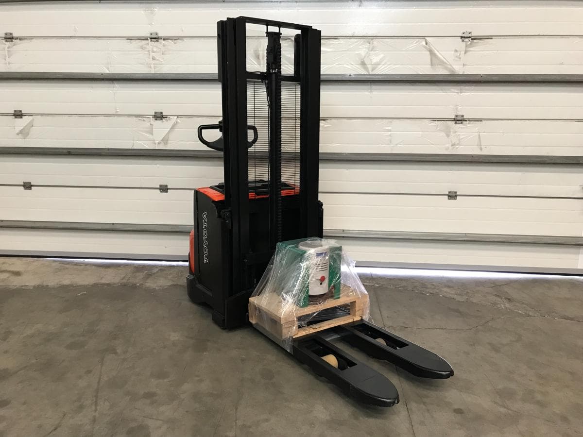 Stacker BT SWE 120 · Ano 2014 — imagem 2