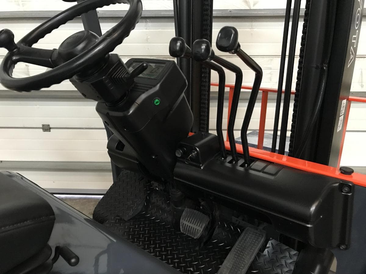 Empilhador Elétrico Toyota 2500Kgs — imagem 10
