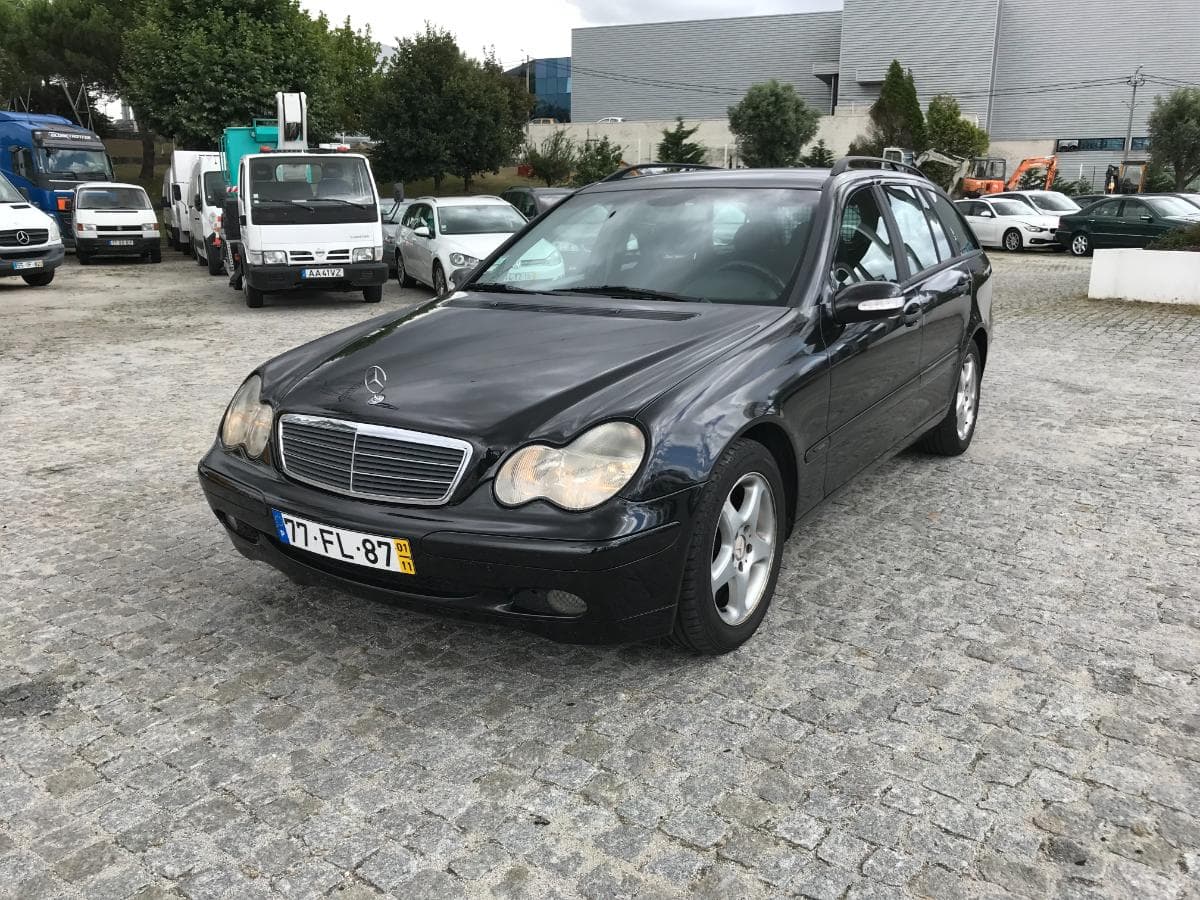 Mercedes-Benz C220 CDI · Ano 2001 — imagem 3