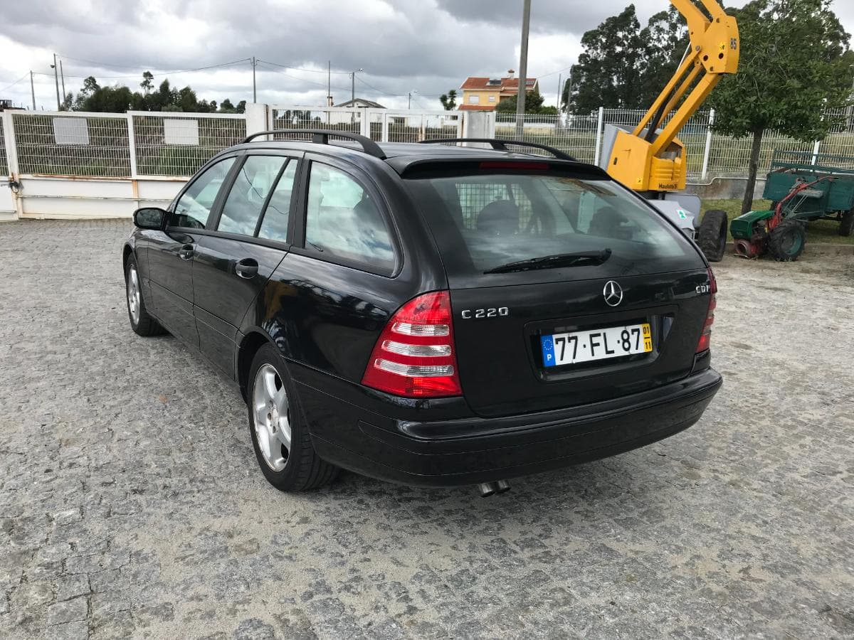 Mercedes-Benz C220 CDI · Ano 2001 — imagem 6