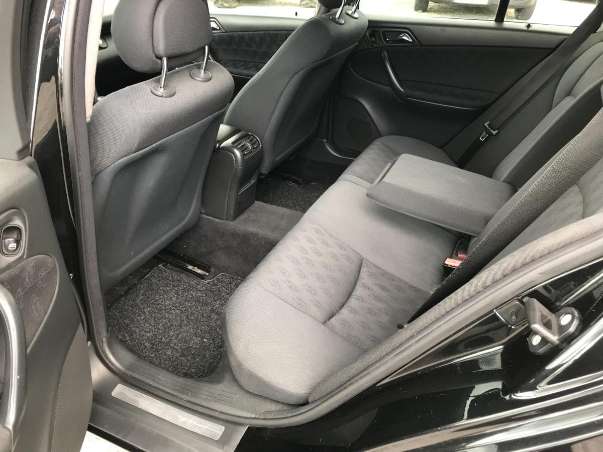Mercedes-Benz C220 CDI · Ano 2001 — imagem 13