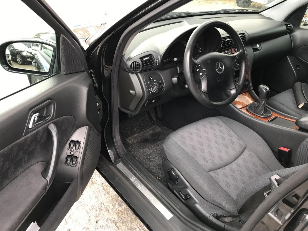 Mercedes-Benz C220 CDI · Ano 2001 — imagem 12