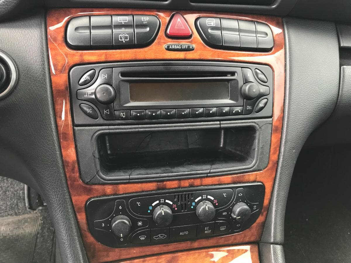 Mercedes-Benz C220 CDI · Ano 2001 — imagem 18