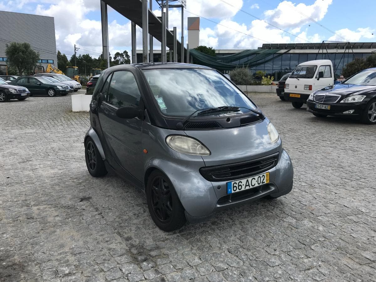 Smart City Coupé 0.8CDI · Ano 2002 — imagem 1