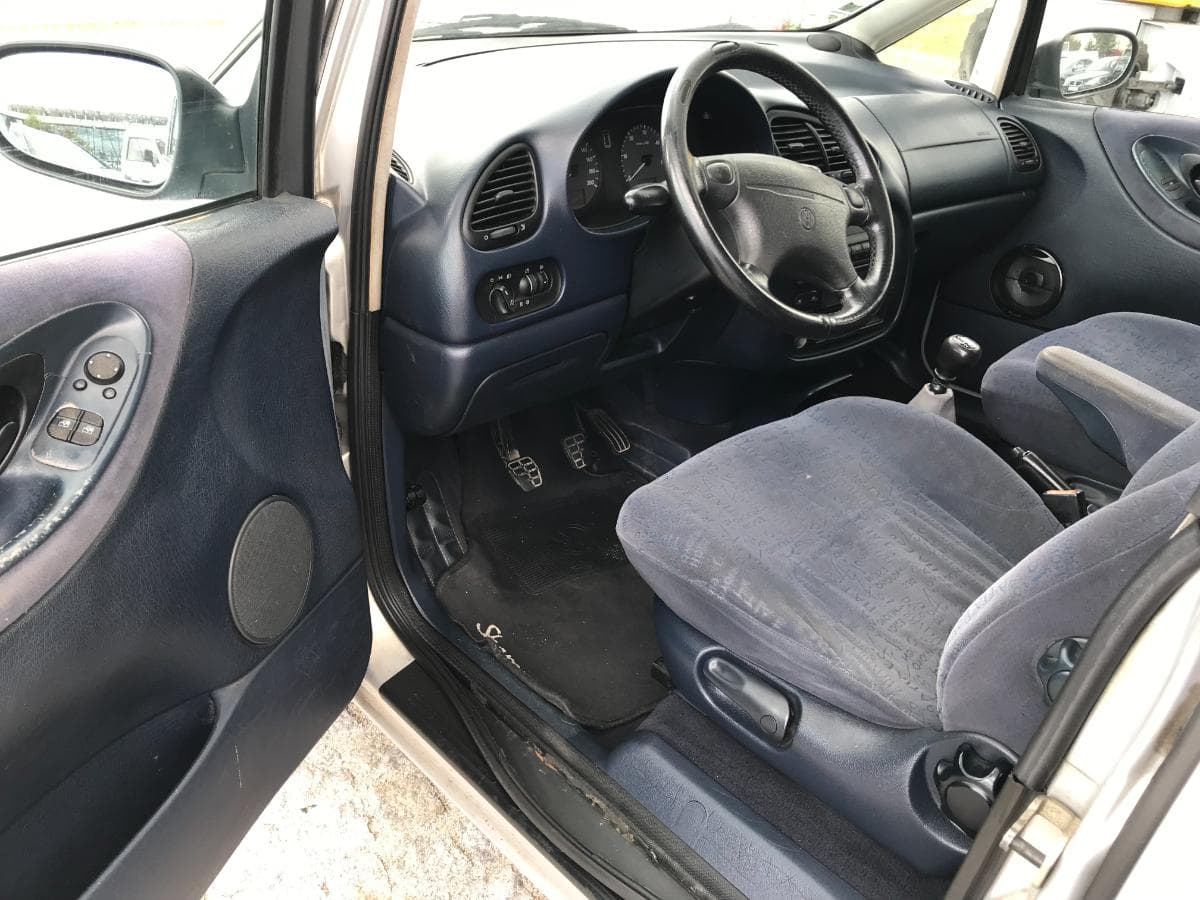 Volkswagen Sharan 1.9TDI · Ano 1997 — image 12