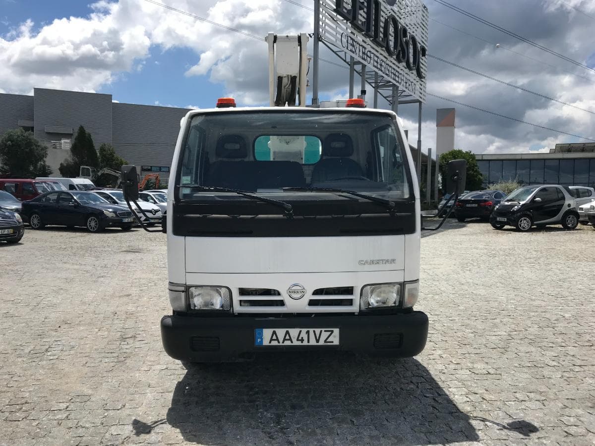 Nissan Cabstar Com Grua Elevação a 16 Metros — imagem 2