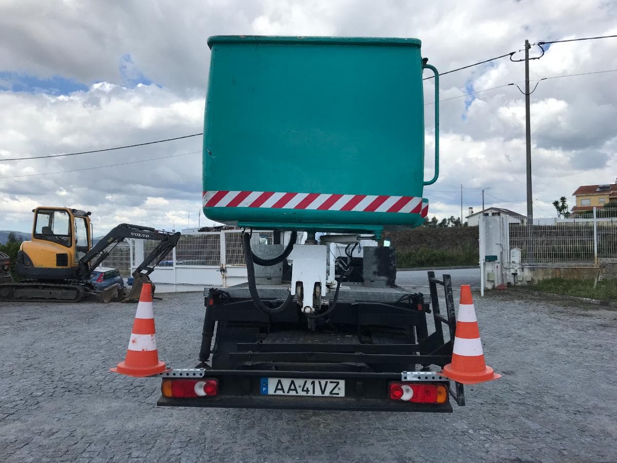 Nissan Cabstar Com Grua Elevação a 16 Metros — imagem 5