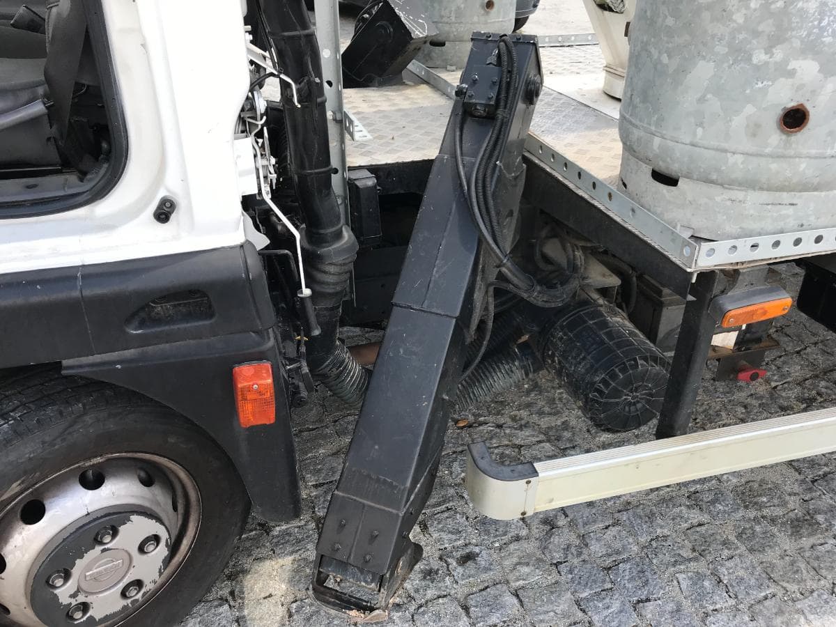 Nissan Cabstar Com Grua Elevação a 16 Metros — imagem 11