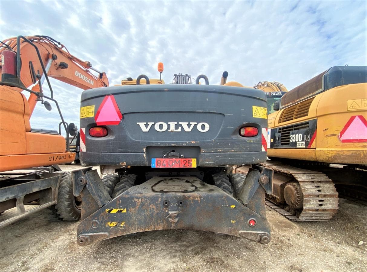 Escav. de rodas 20T - VOLVO — imagem 4