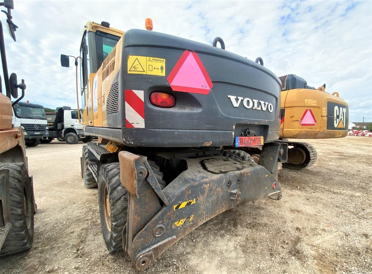Escav. de rodas 20T - VOLVO — imagem 5