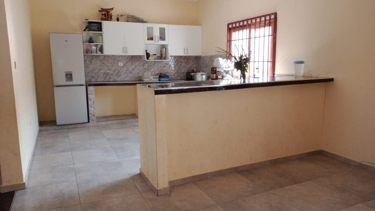 Moradia duplex T4 · — image 2