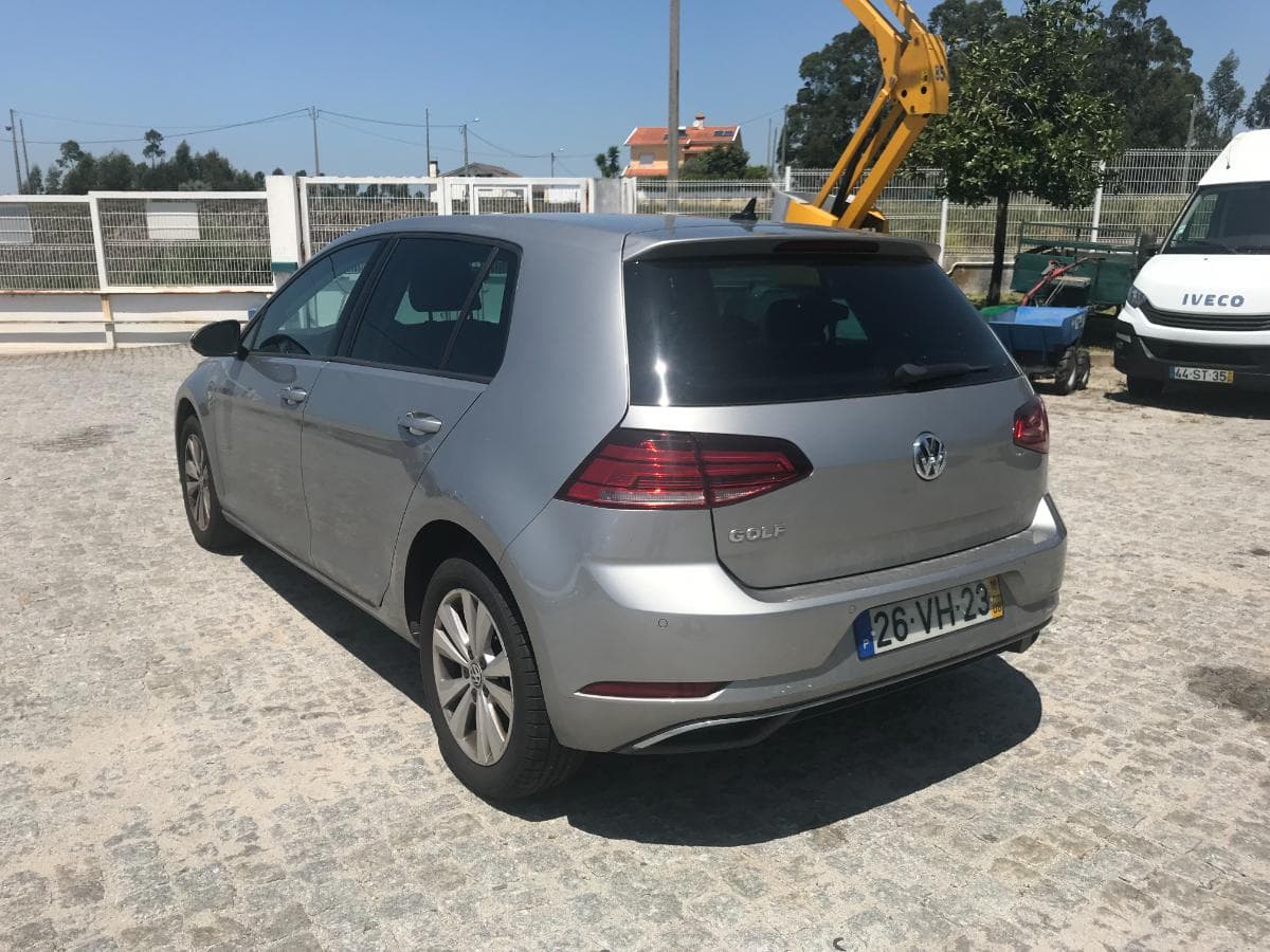 Volkswagen Golf 1.6 TDI · Ano 2018 — imagem 4