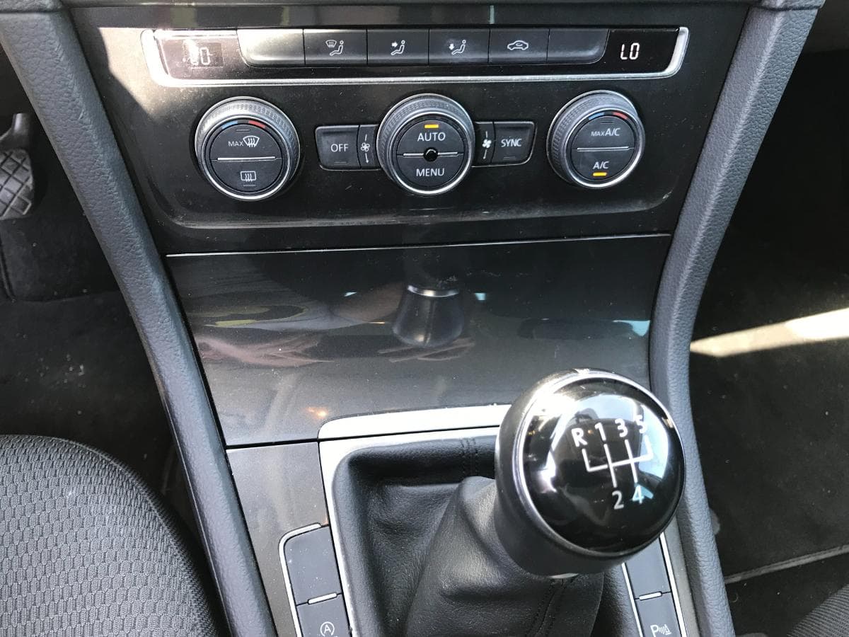 Volkswagen Golf 1.6 TDI · Ano 2018 — imagem 18