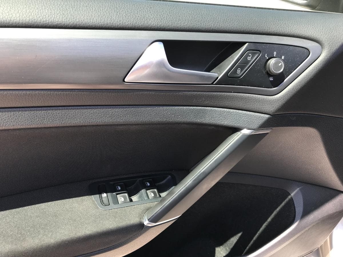 Volkswagen Golf 1.6 TDI · Ano 2018 — imagem 21