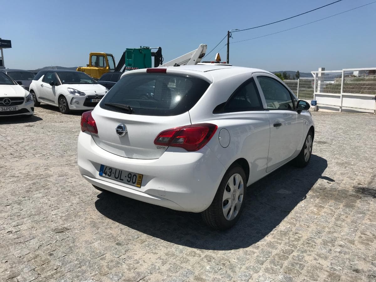 Opel Corsa 1.3 CDTI · Ano 2018 — imagem 2